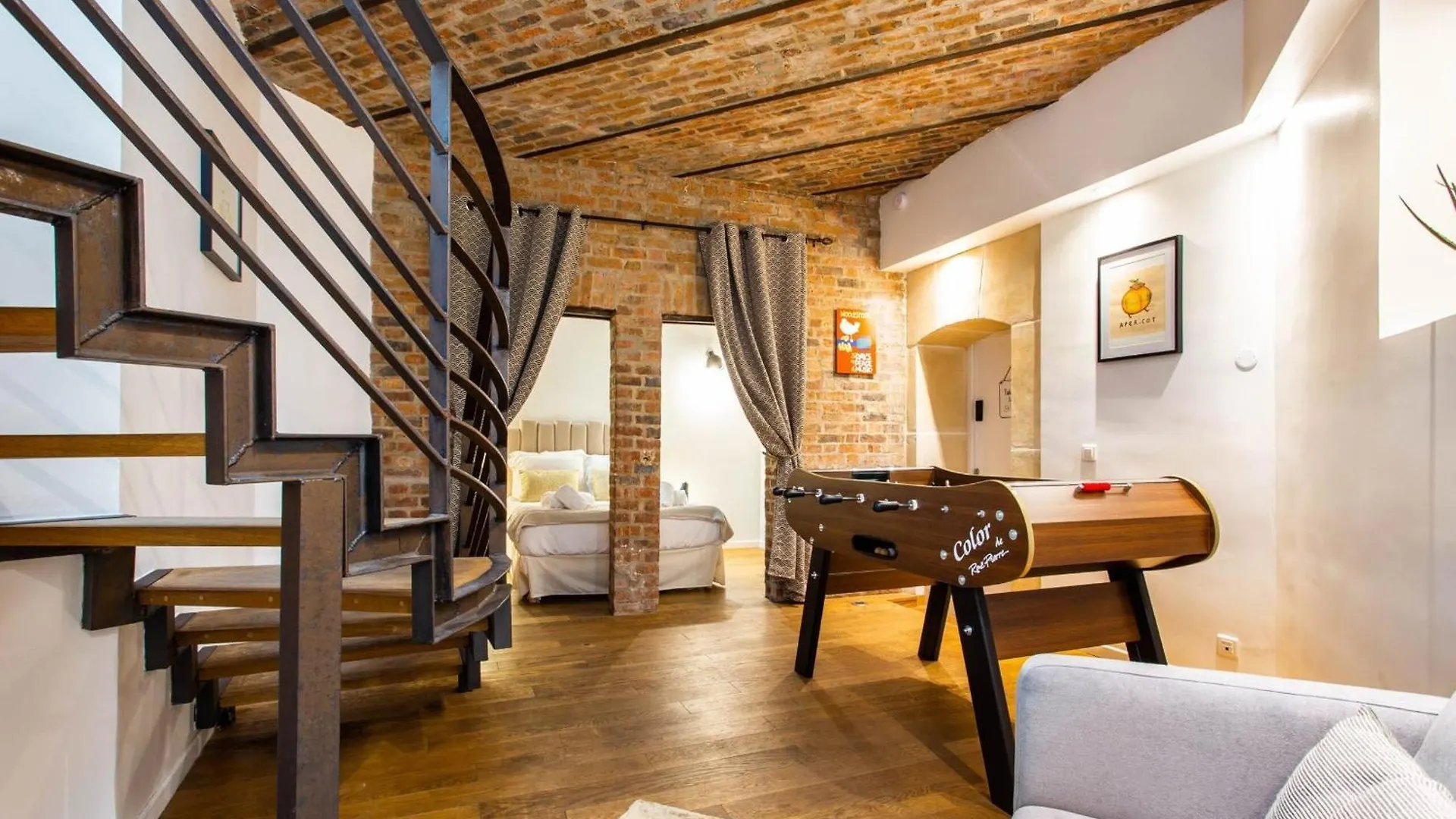Authentic - 4br-10p - Moulin Rouge Paris