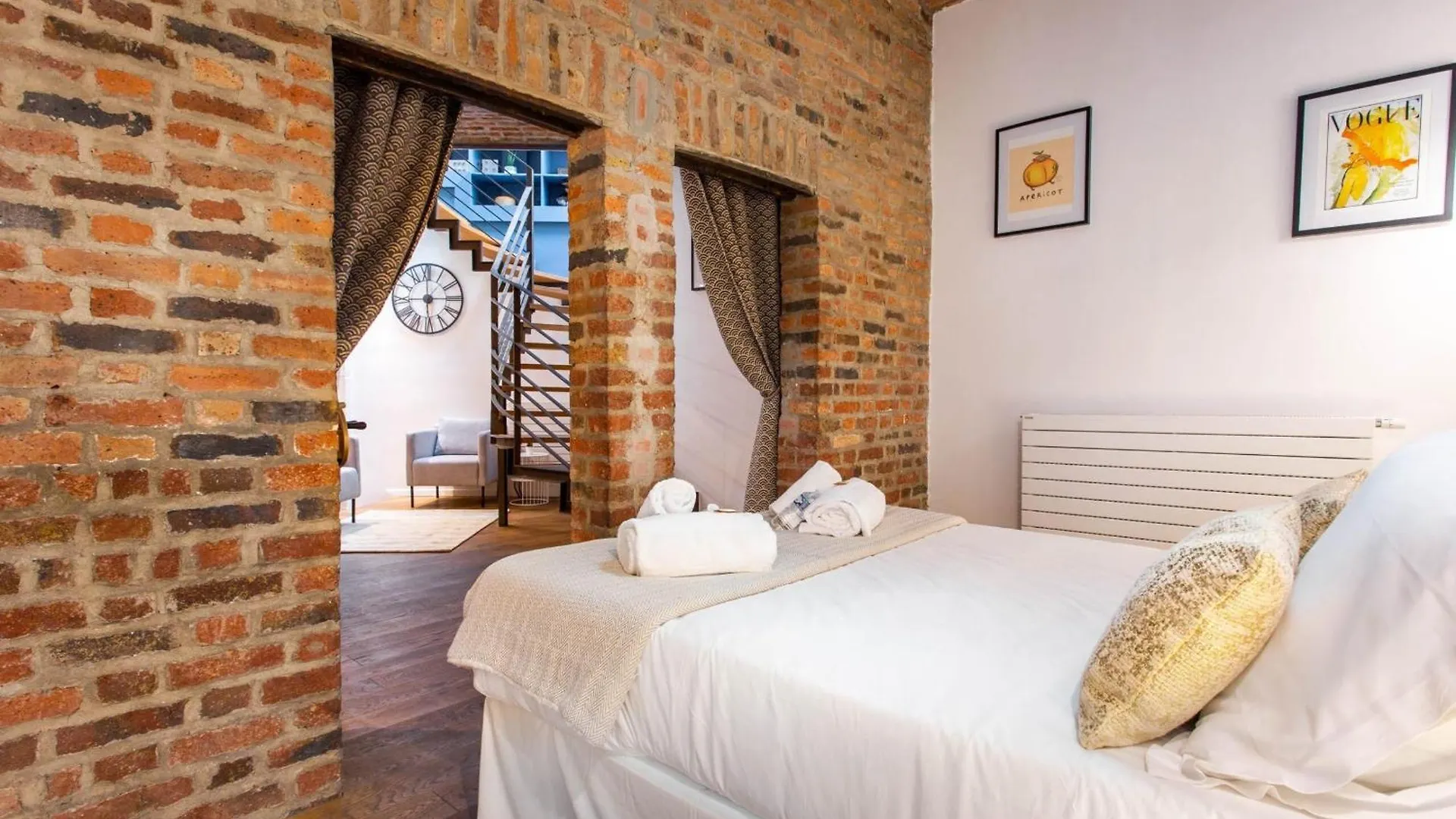 Appartement Authentic - 4br-10p - Moulin Rouge Parijs